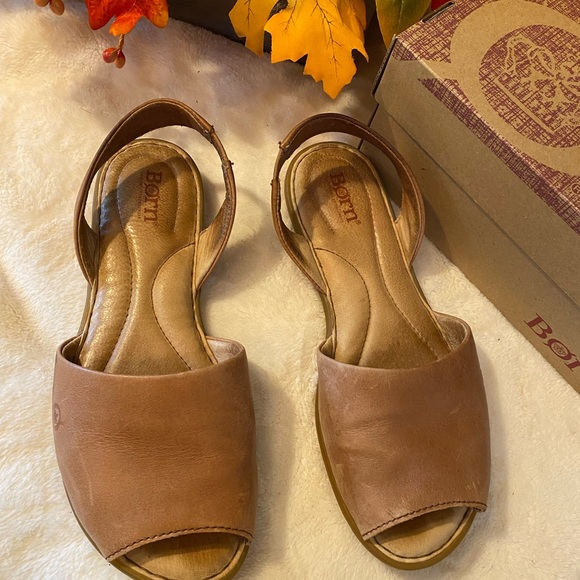 Born Trang Sandal - Picture 5 of 7